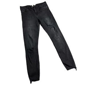 Free People Jeans - Black Wash Skinny Ripped Distressed Jeans Size 30